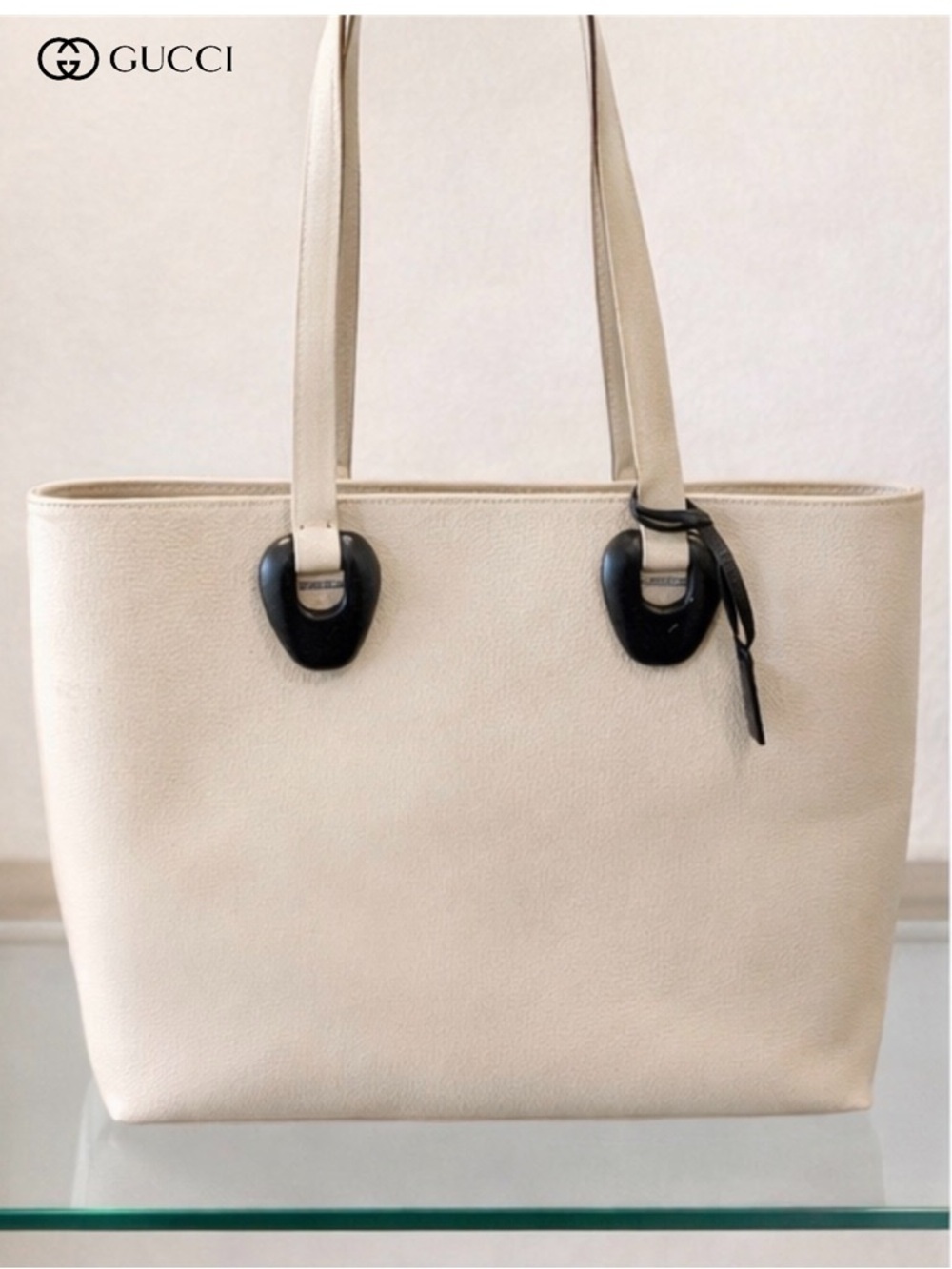 AUTHENTIC RARE GUCCI CREAM/IVORY LEATHER TOTE BLACK SCUPTURAL HARDWARE - Picture 3 of 12